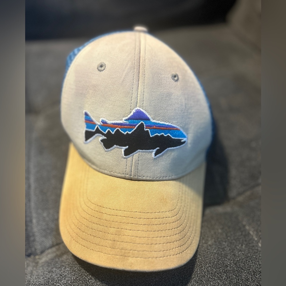 Patagonia Fitz Roy Trout Trucker Hat Snapback Mesh Fish Logo Tan Gray AS IS